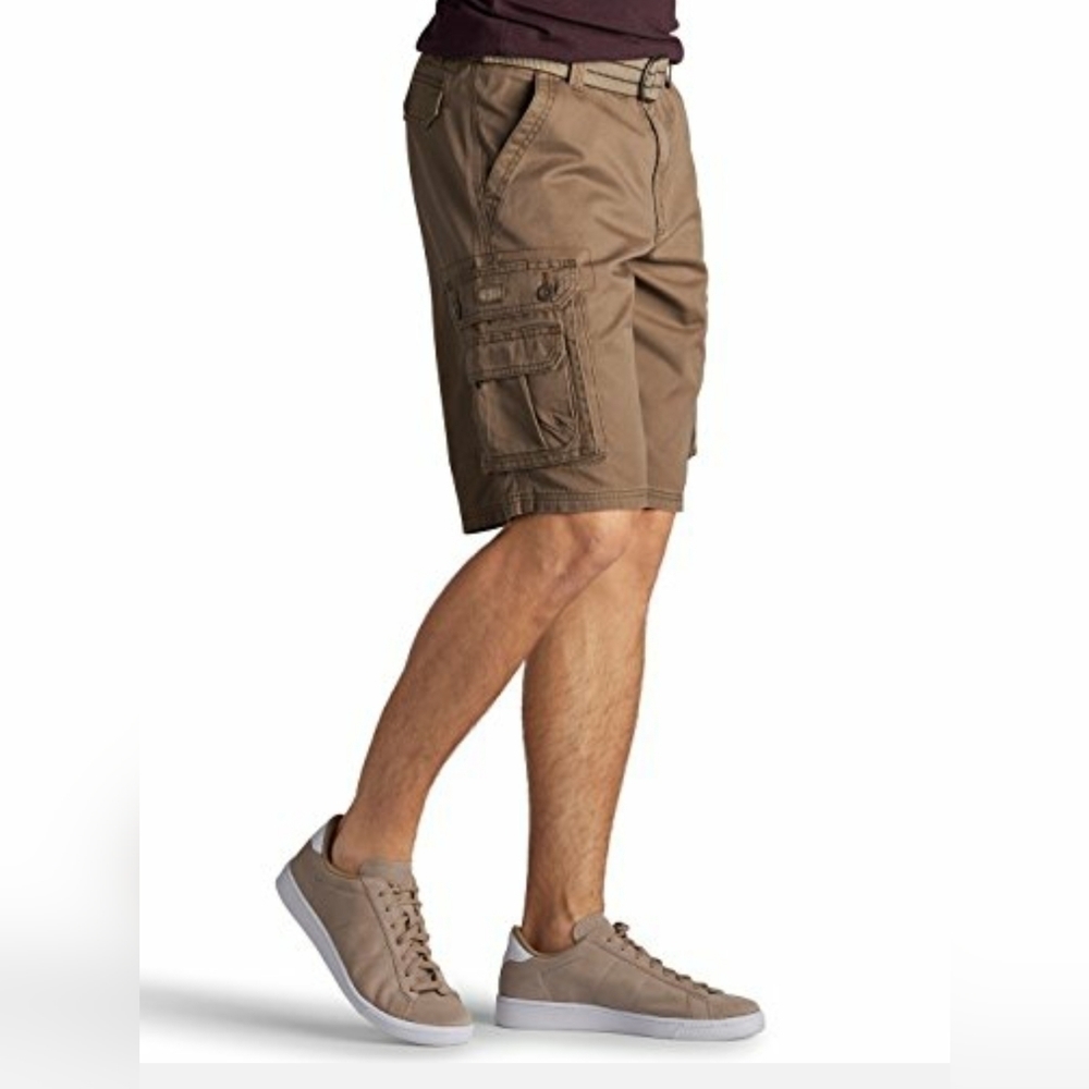 Nwt LEE Men's Dungarees Belted Wyoming Cargo Short, Color Russet Size 42.